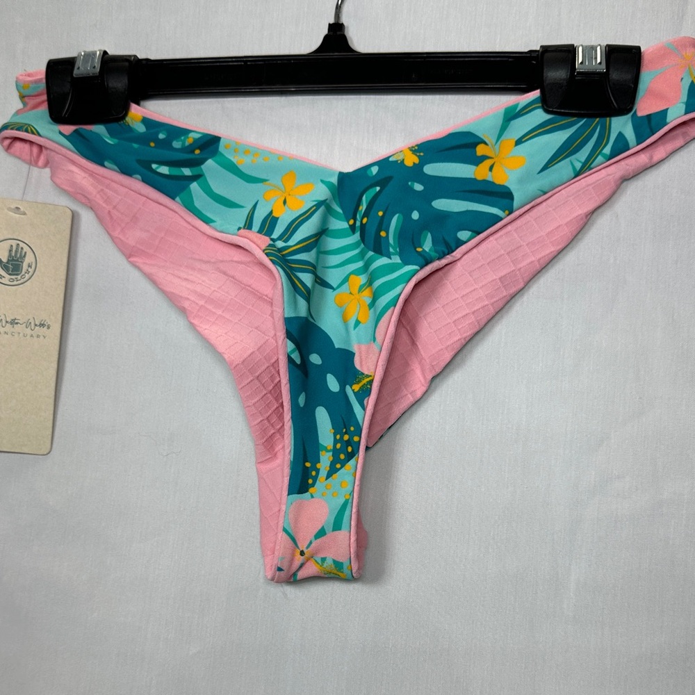 Body Glove Pink and Blue Tropical Bikini Bottom Reversible to Pink Solid Texture